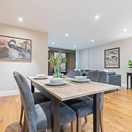 York Residence - Sleeps 4 - 2Bed - 2Bath *