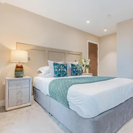 York Residence - Sleeps 4 - 2Bed - 2Bath Апартаменты *