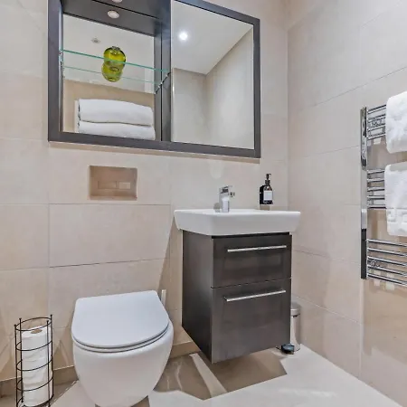 - Sleeps 4 - 2bed - 2bath Apartamento